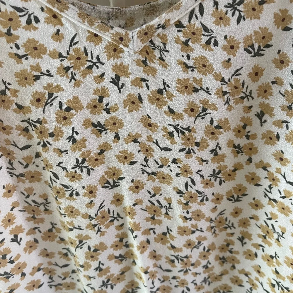 Abercrombie & Fitch blouse - Picture 2 of 5